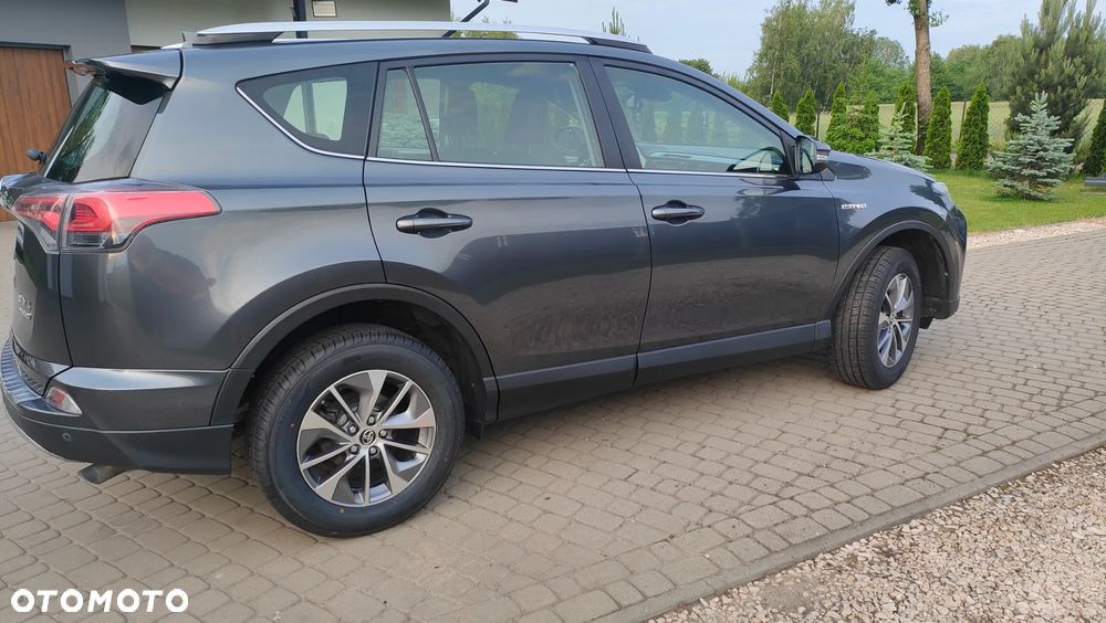 Toyota RAV4 - 4