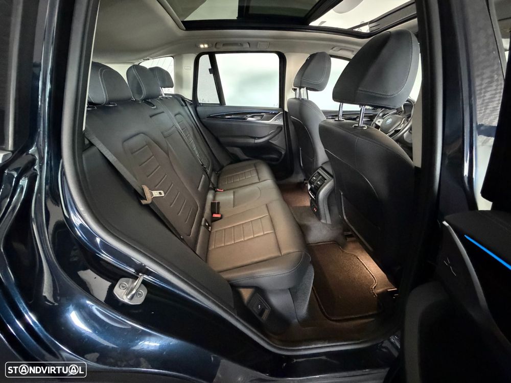 BMW iX3 Inspiring - 33