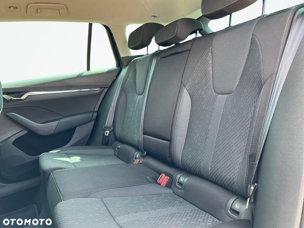 Skoda Octavia 2.0 TDI Style DSG - 15