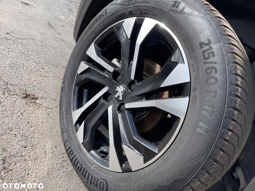 Peugeot 2008 50kWh GT - 40