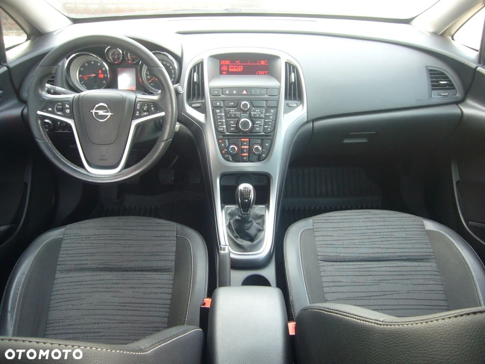 Opel Astra 1.4 T Enjoy - 15