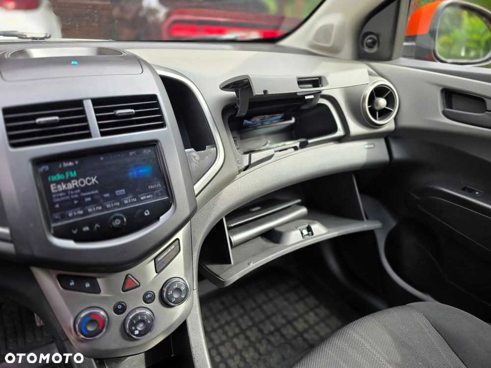 Chevrolet Aveo - 9