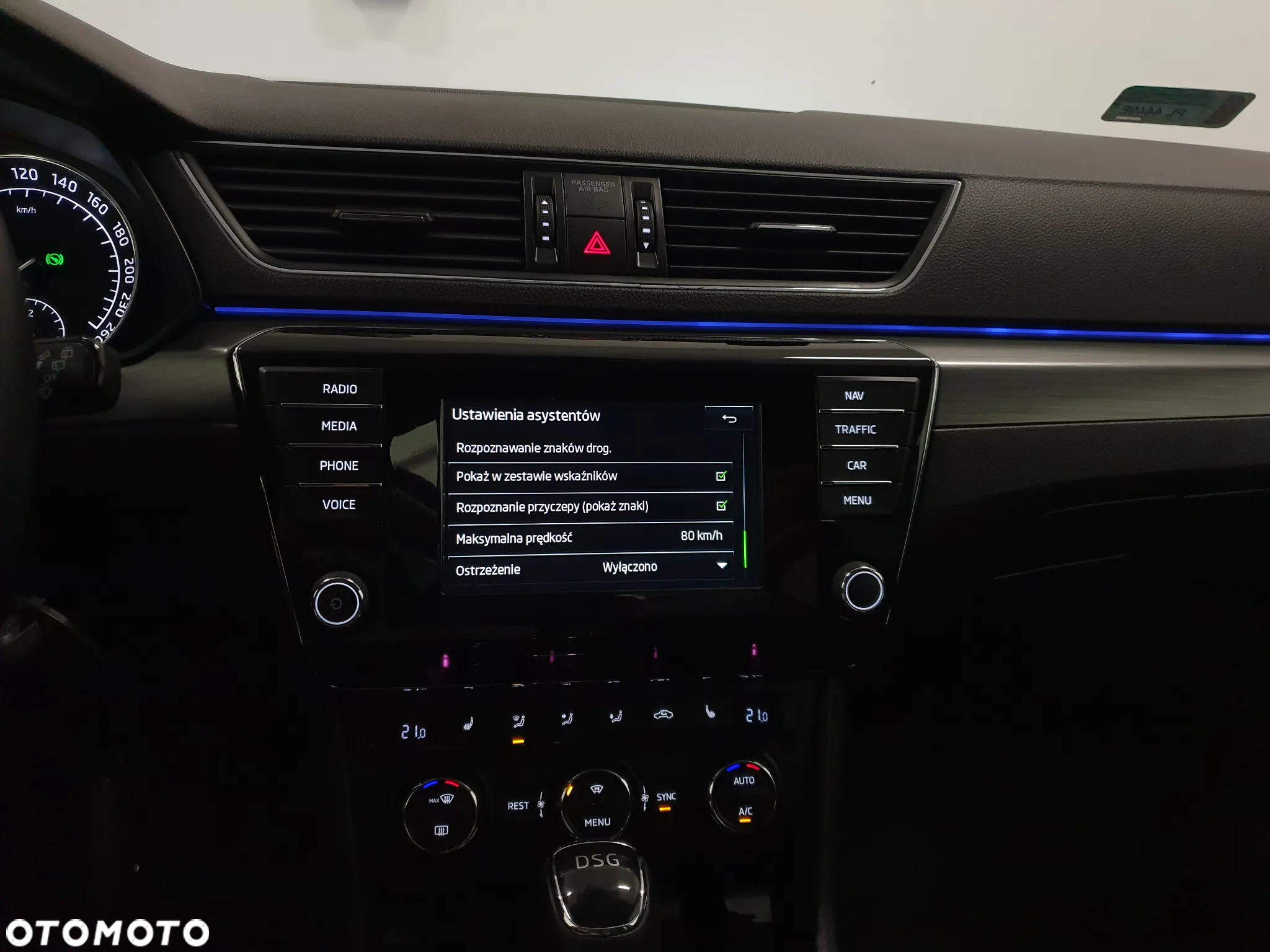 Skoda Superb 2.0 TDI Sportline DSG - 23