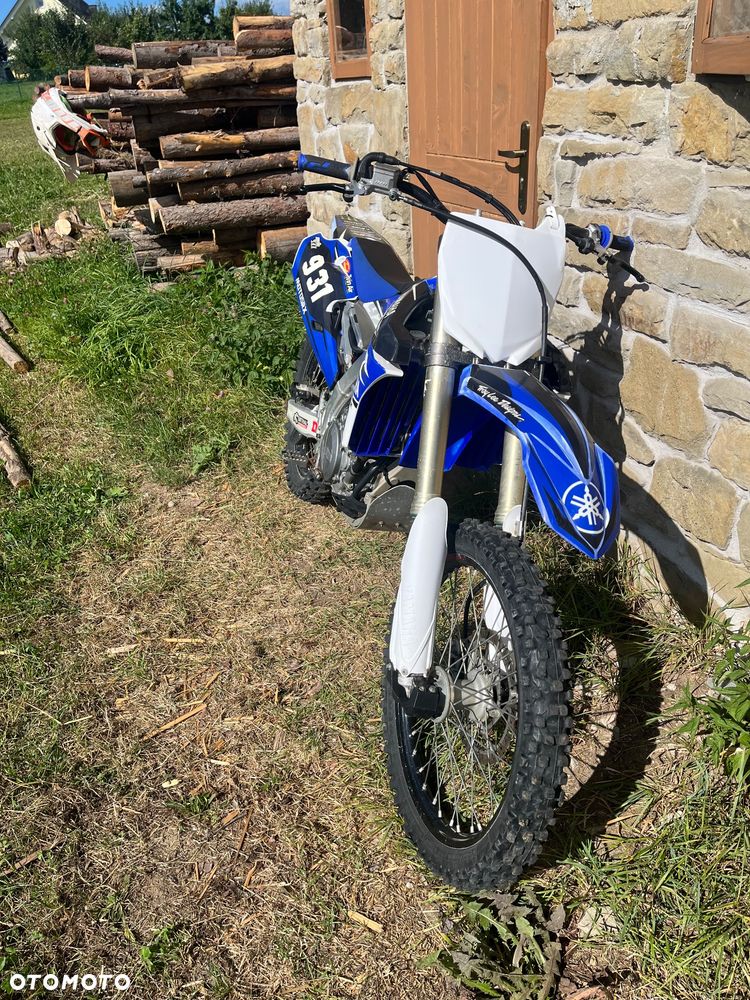 Yamaha YZF - 12