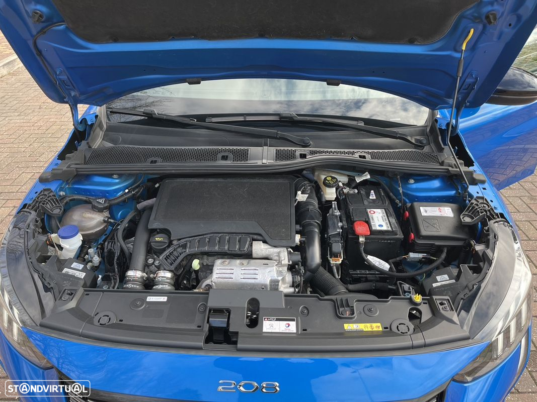 Peugeot 208 PureTech 130 EAT8 GT Pack - 29