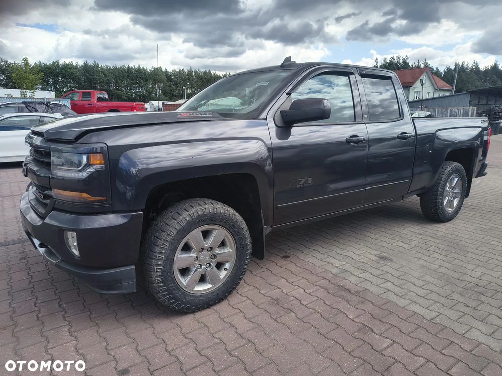 Chevrolet Silverado - 2