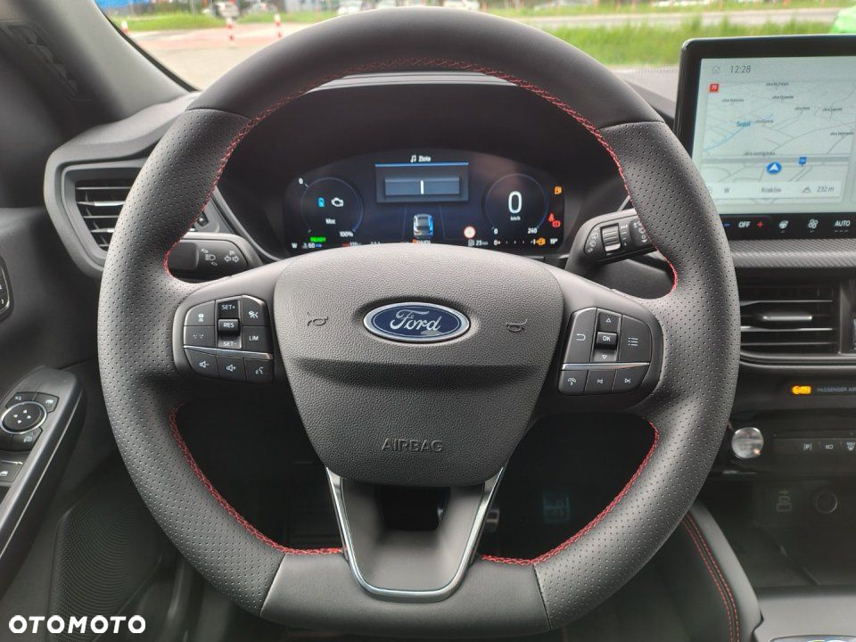 Ford Kuga - 11