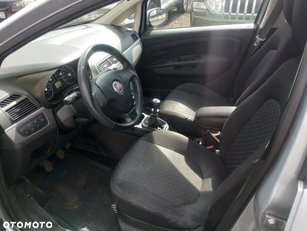 Fiat Grande Punto - 4