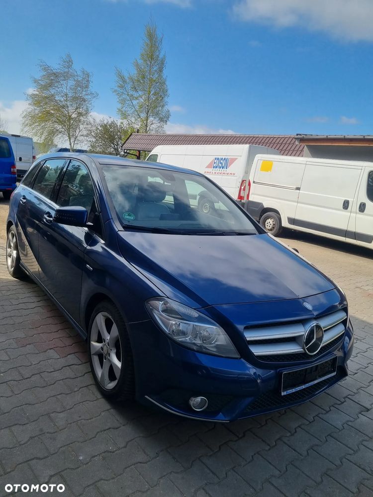 Mercedes-Benz Klasa B 180 CDI (BlueEFFICIENCY) - 17