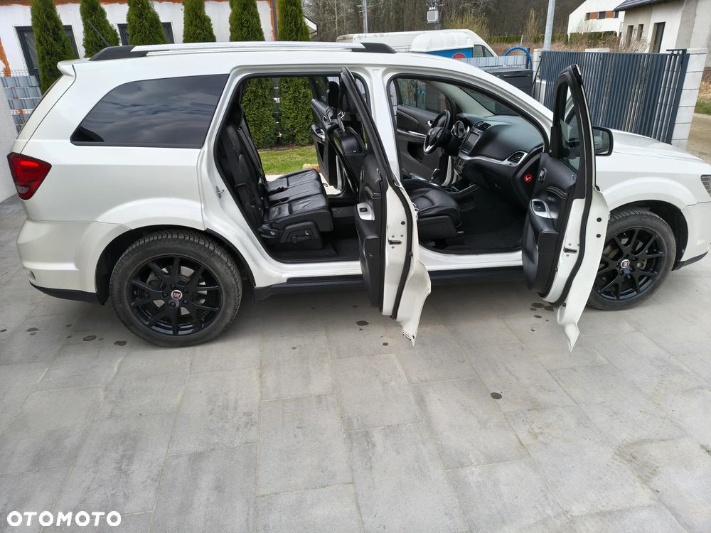 Fiat Freemont 2.0 Multijet Black Code AWD - 32