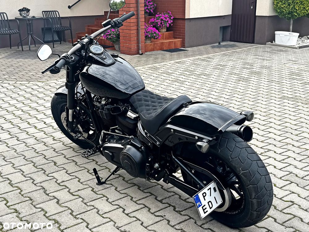 Harley-Davidson Softail Fat Bob - 16