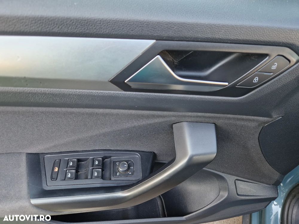 Volkswagen T-Roc 1.0 TSI Design - 17
