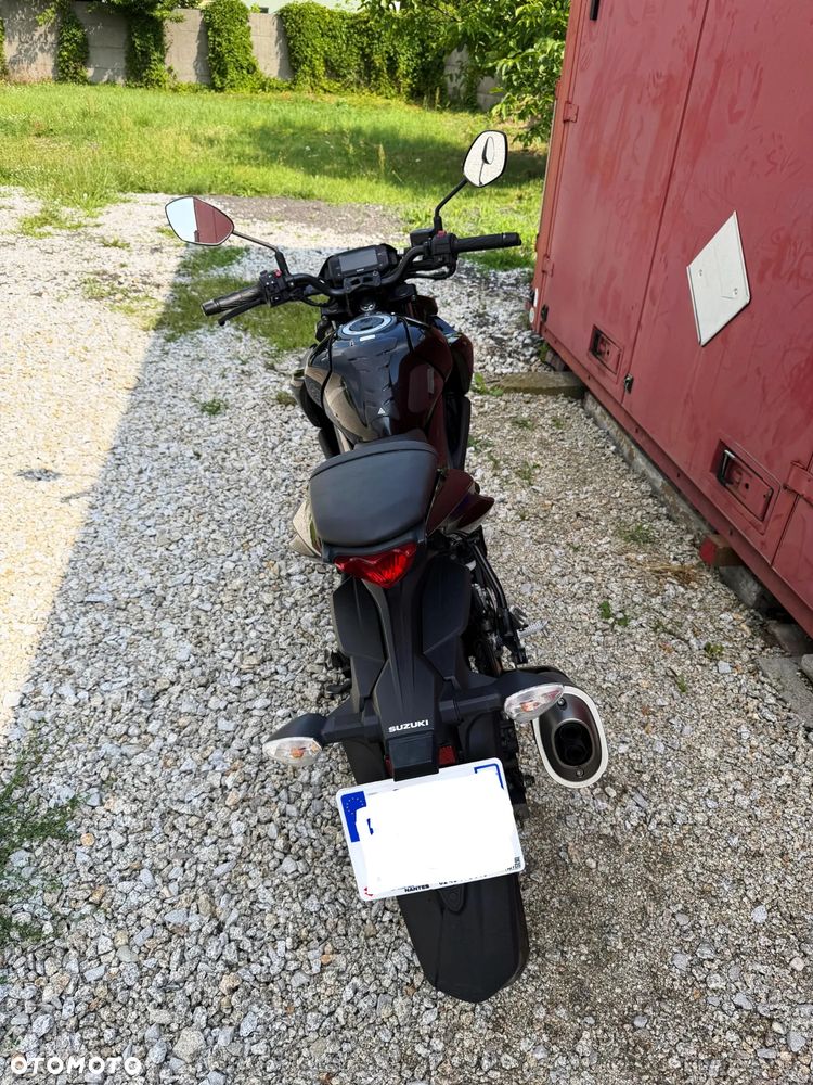 Suzuki GSX - 3