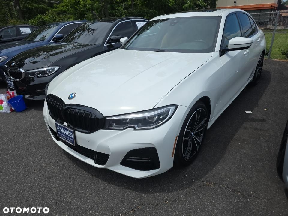 BMW Seria 3 330i xDrive M Sport - 1