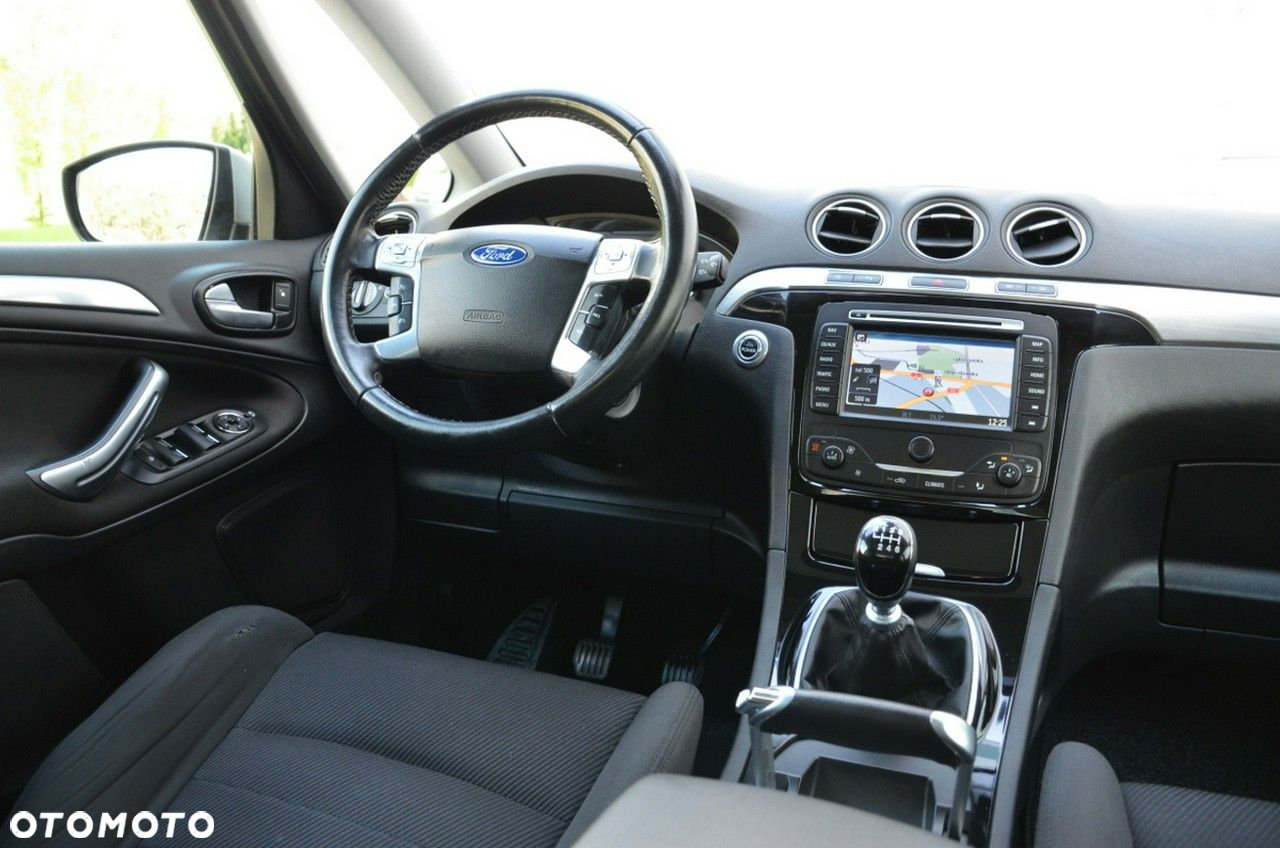 Ford S-Max - 34