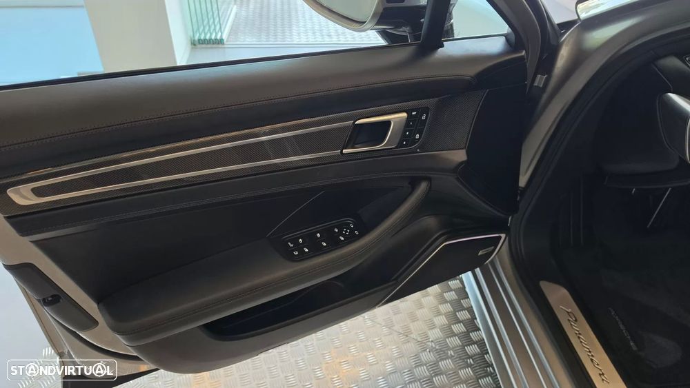 Porsche Panamera 4S E-Hybrid — fotografia 35