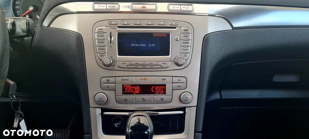 Ford S-Max 2.3 Titanium - 24