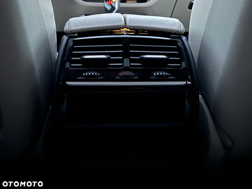 BMW Seria 5 - 29
