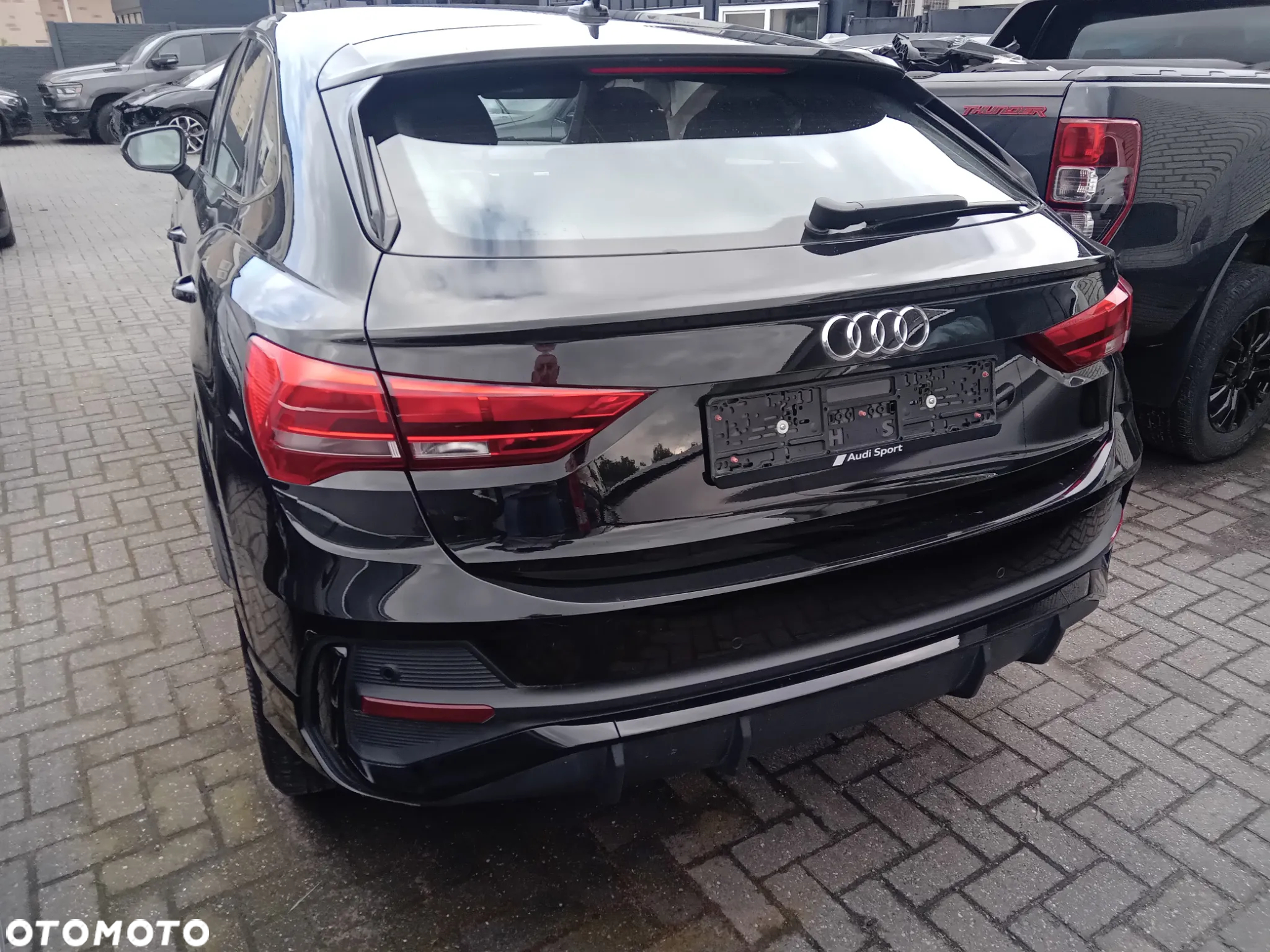 Audi Q3 Sportback 35 TDI S-Line S tronic - 4