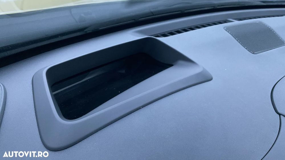 Toyota Yaris Cross 1.5 VVT-i HSD 130 4x4 HEV Exclusive - 36