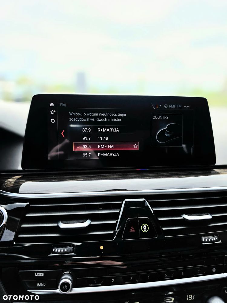 BMW Seria 5 520i Sport Line - 23