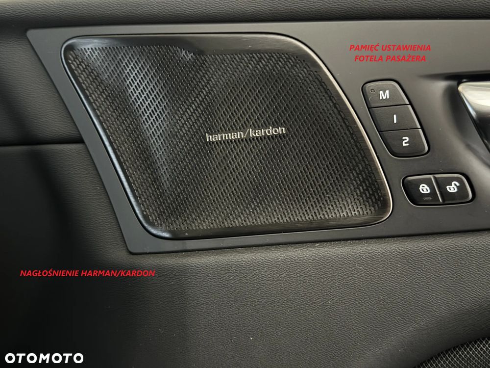 Volvo XC 60 B4 D AWD Plus Dark - 20