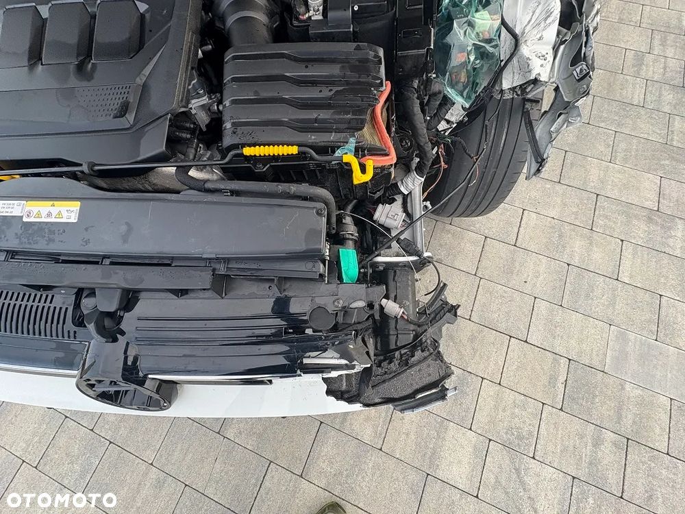Volkswagen Golf VIII 2.0 TDI Life - 24