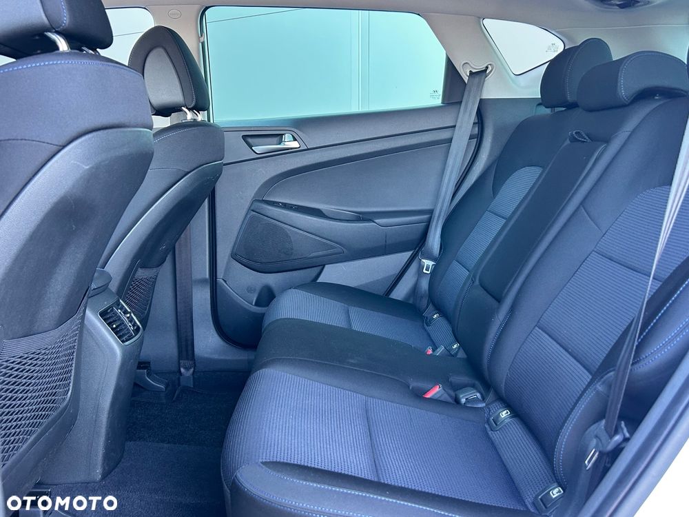 Hyundai Tucson 1.6 GDI BlueDrive GO 2WD - 18