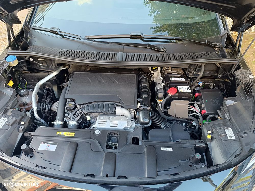 Peugeot 5008 PureTech 130 EAT8 Stop & Start Allure Pack - 42