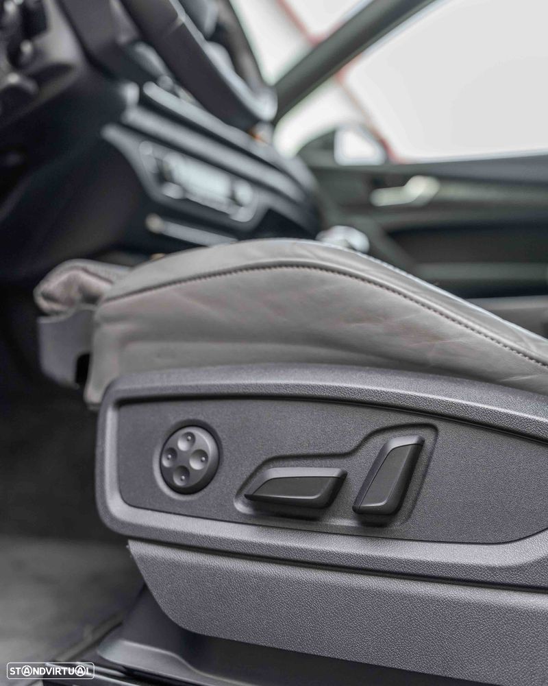 Audi Q5 50 TFSIe quattro S tronic S line - 38