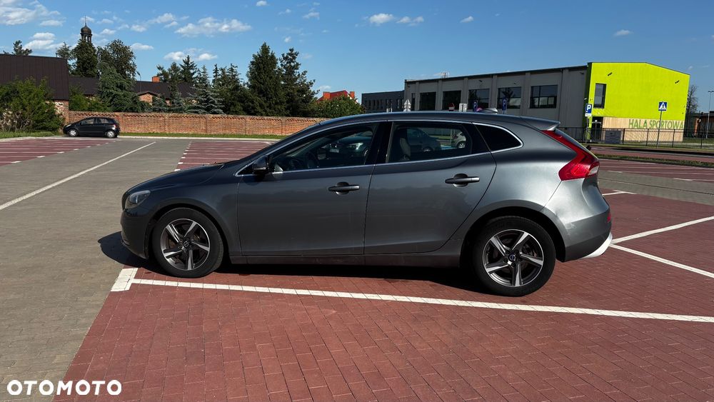 Volvo V40 D4 Drive-E Momentum - 3