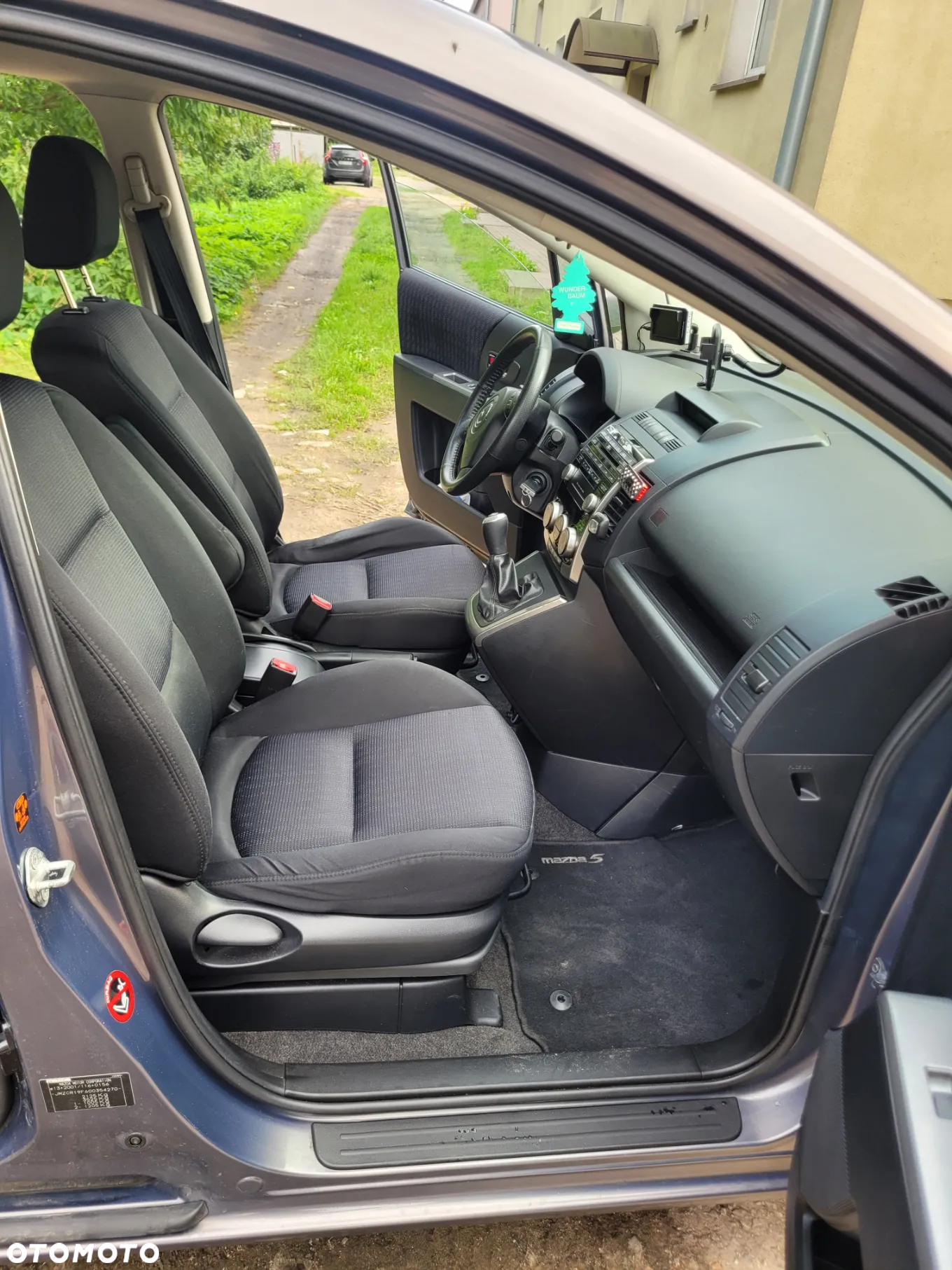 Mazda 5 - 14