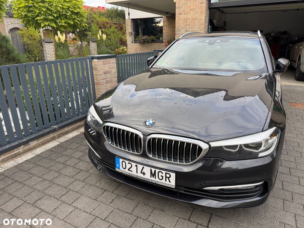 BMW Seria 5 525d Touring Luxury Line - 2