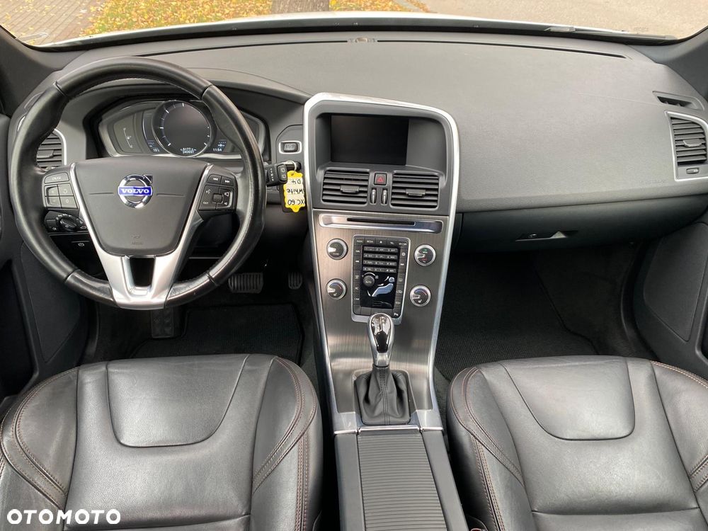 Volvo XC 60 D4 Drive-E Ocean Race - 17