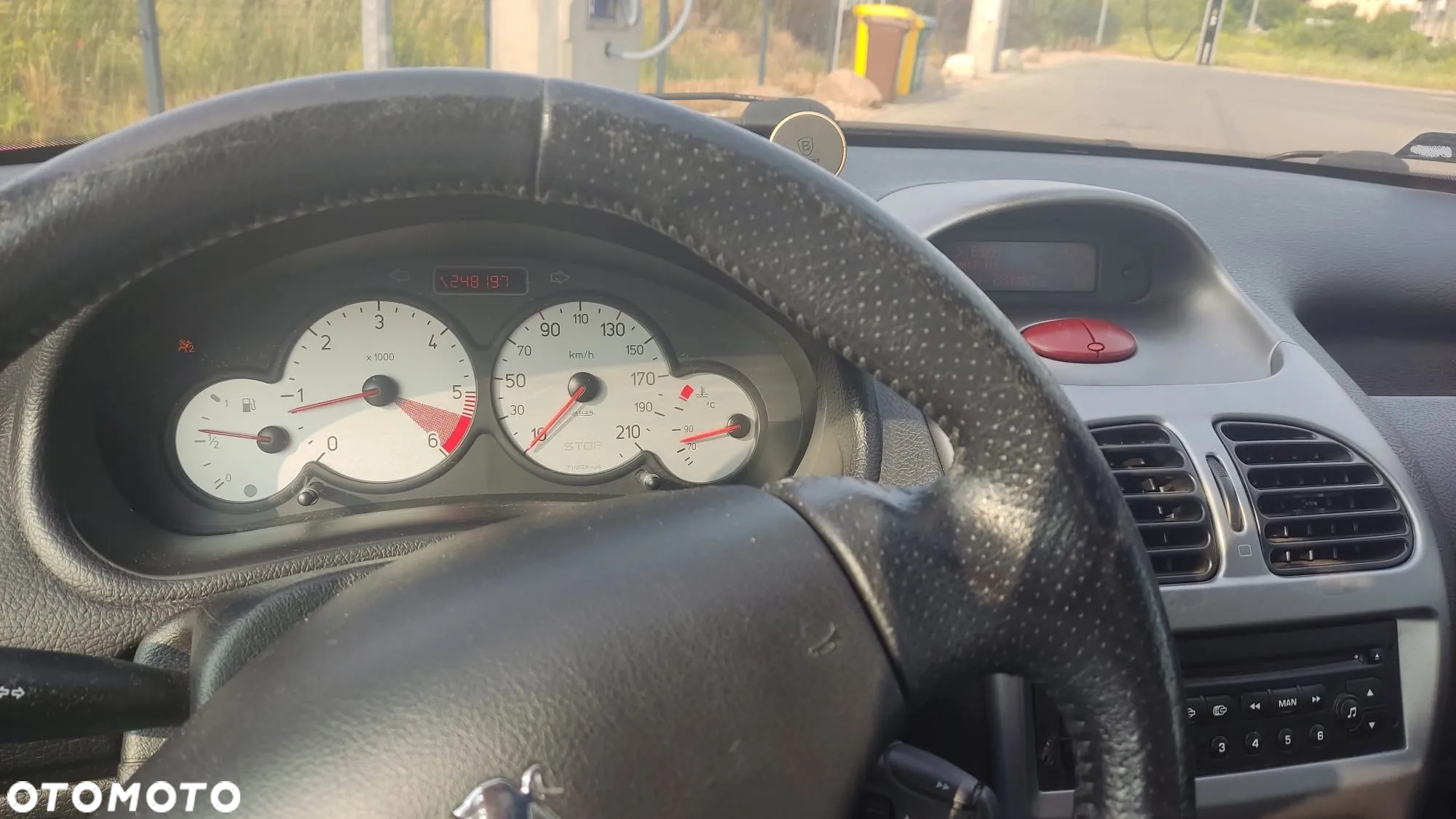 Peugeot 206 - 30