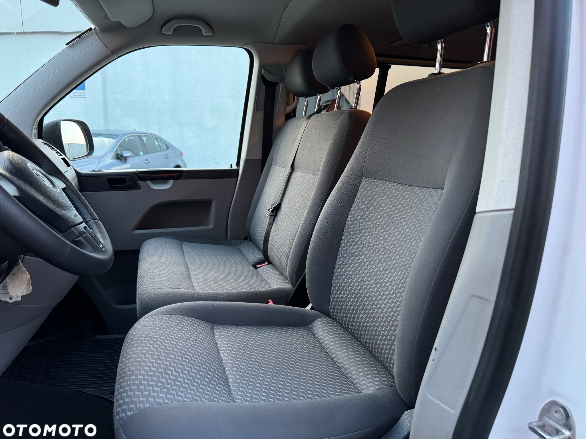 Volkswagen Caravelle TDI L2 Trendline - 9
