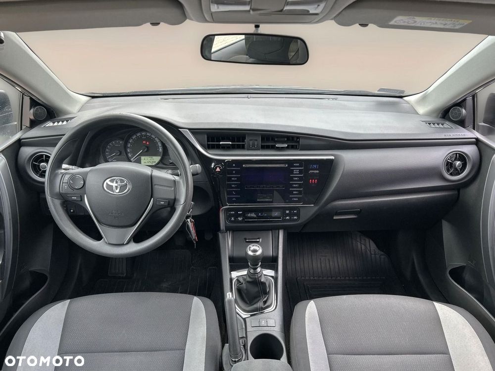 Toyota Auris 1.6 Active - 10
