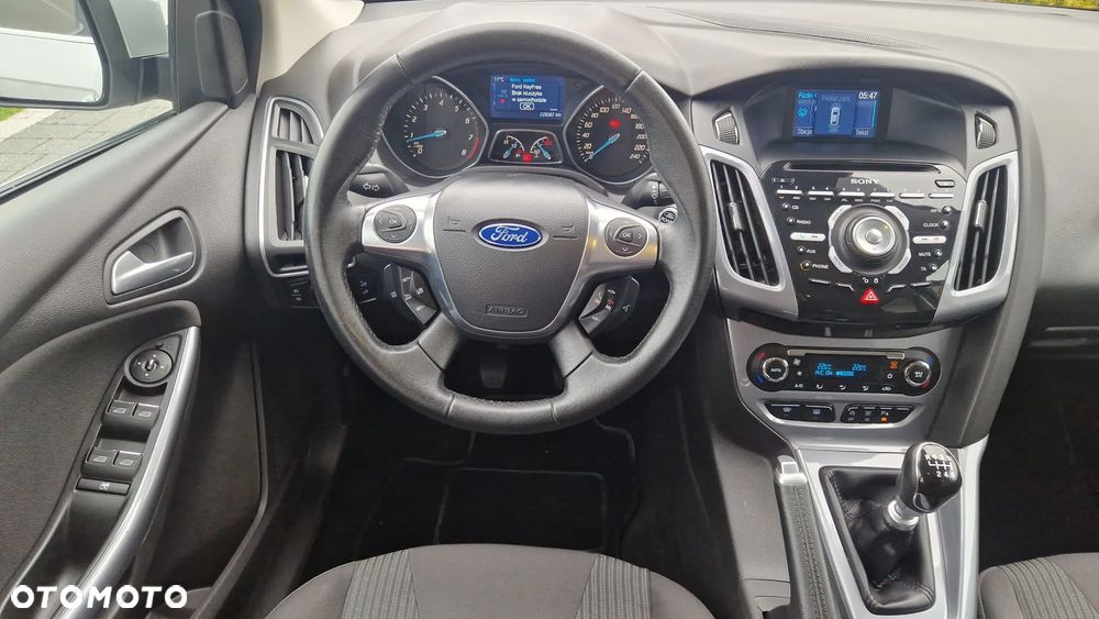 Ford Focus 1.6 EcoBoost Start-Stopp-System Titanium - 9