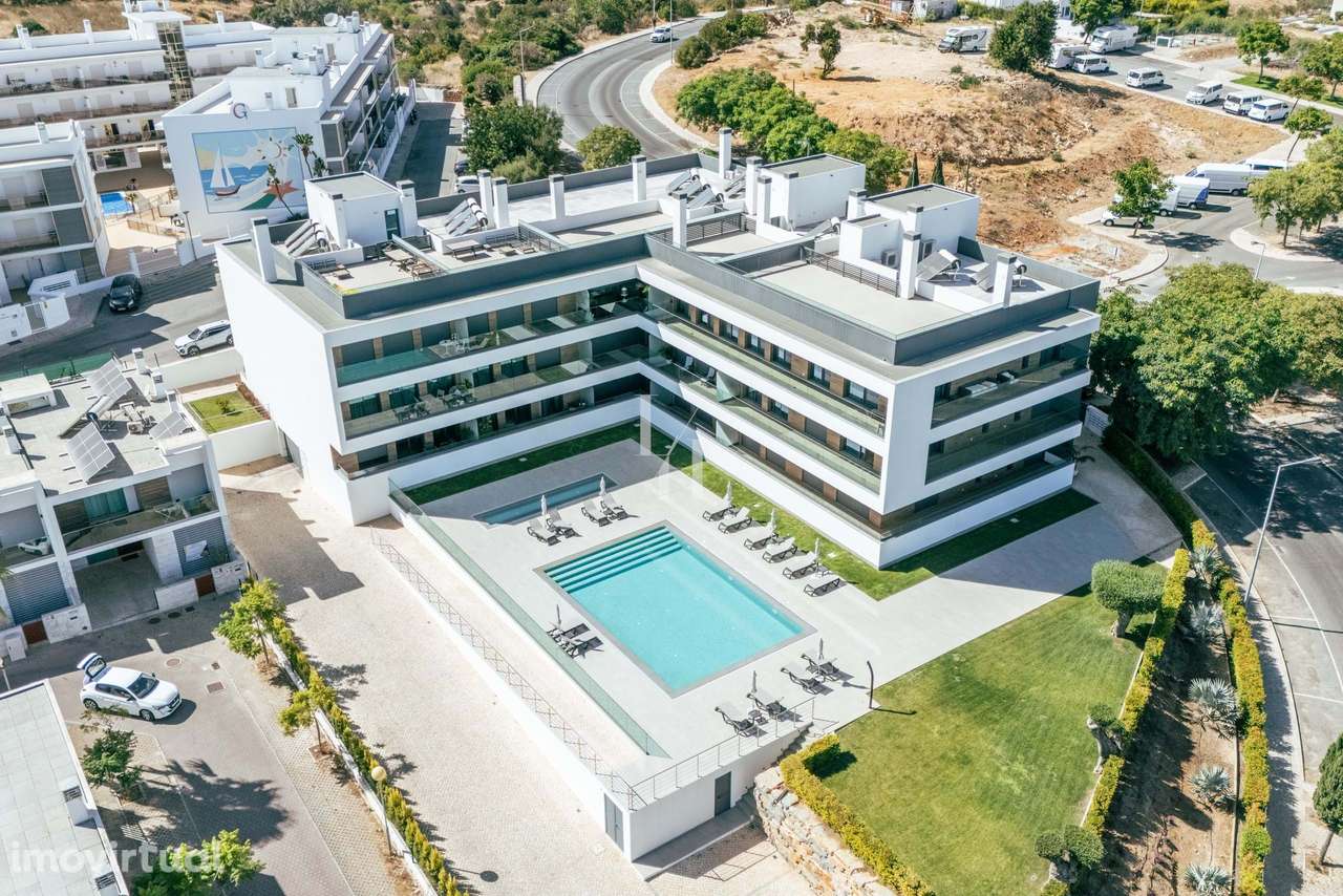 Penthouse T2 para venda com piscina, garagem e vista mar em Albufeira - Grande imagem: 2/26