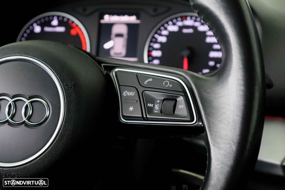 Audi Q2 1.6 TDI Design - 16