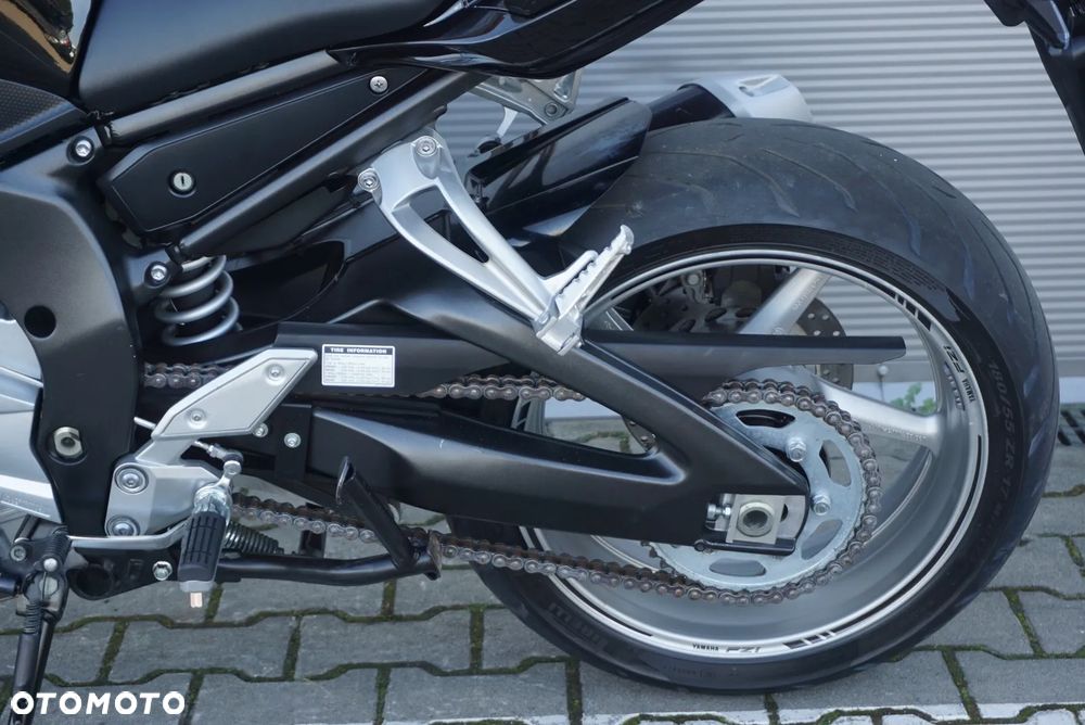 Yamaha FZ - 18