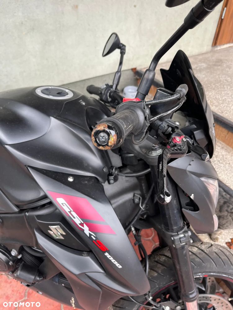 Suzuki GSX 1000 - 5