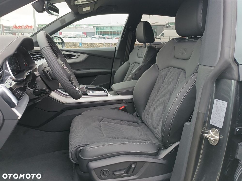 Audi Q8 - 13