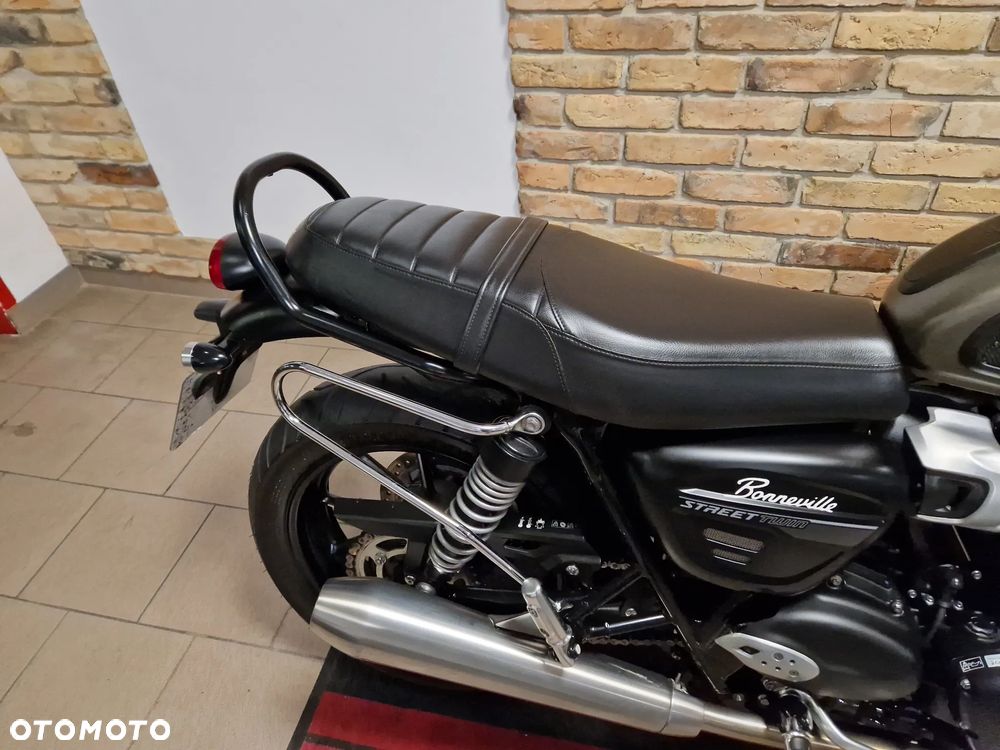 Triumph Street Twin - 13