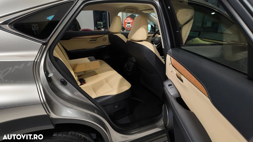 Lexus Seria NX 300h E-FOUR Luxury Line - 35