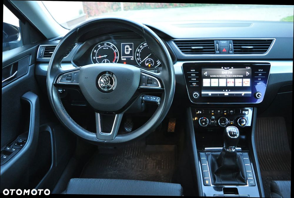Skoda Superb 1.5 TSI ACT Ambition - 28