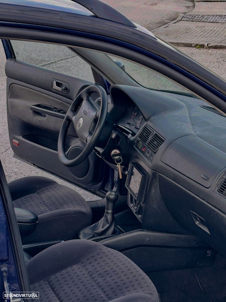 VW Golf 1.4i Confort - 9