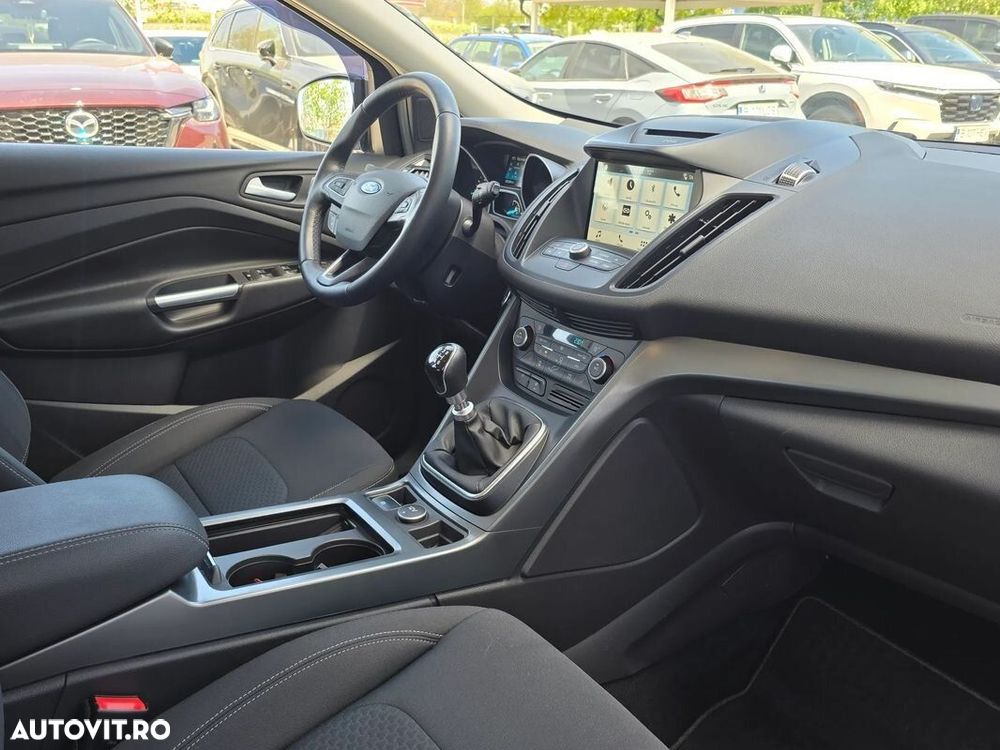 Ford Kuga 1.5 TDCi 2WD Titanium - 15
