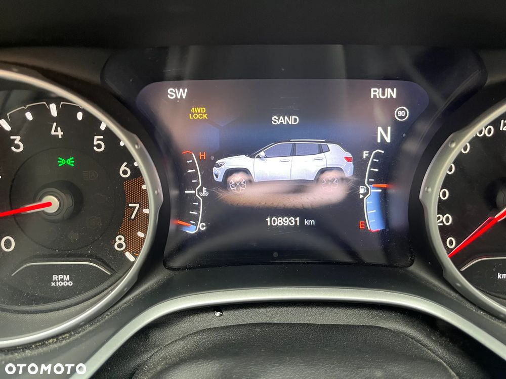 Jeep Compass - 29