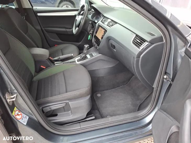 Skoda Octavia Combi Diesel 1.6 TDI DSG Ambition - 15
